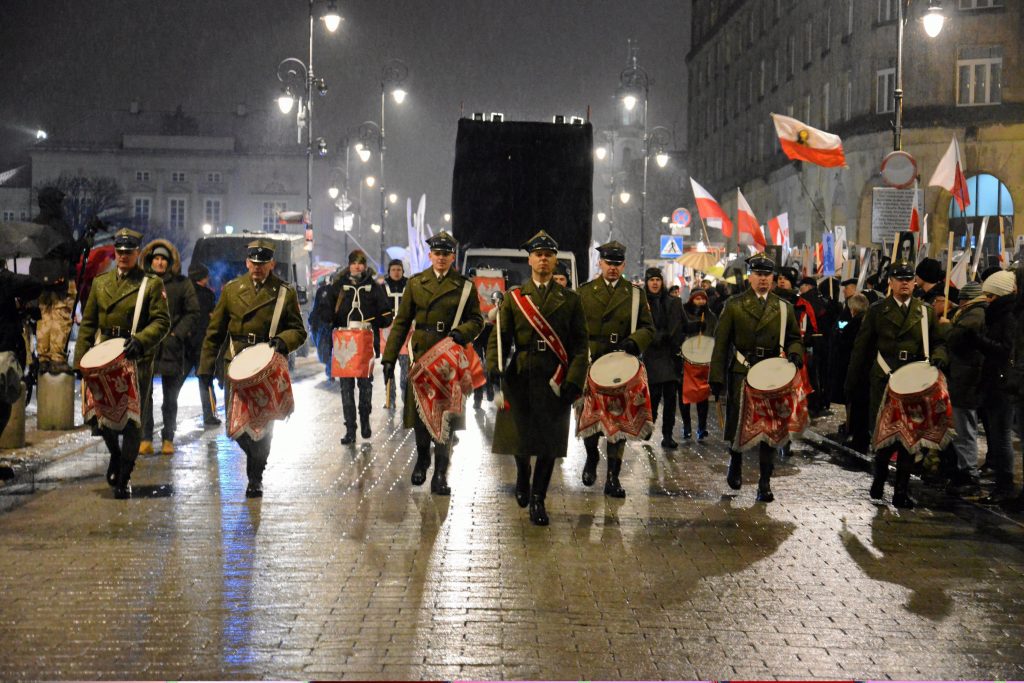 01.03.2016 Warszawa , ul. Krakowskie Przedmiescie . Obchody Narodowego Dnia Pamieci Zolnierzy Wykletych pod Grobem Nieznanego Zolnierza . Fot. Franciszek Mazur / Agencja Gazeta
