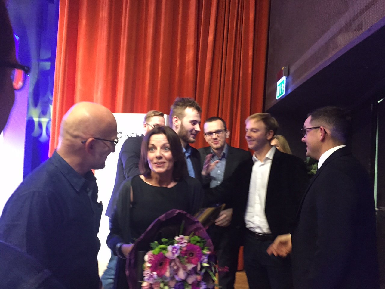 Od lewej: Piotr Pacewicz, Bianka Mikołajewska, Jakub Stachowiak (z tyłu), Konrad Szczygieł, Patryk Szczepaniak, Konrad Radecki-Mikulicz, Stanisław Skarżyński, gala Grand Press, 13 grudnia 2016