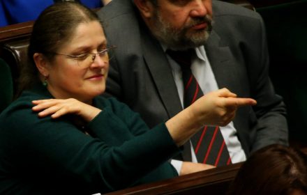 Do mnie zgłaszali się rodzice i mówili, że RPO wspiera środowiska zupełnie wyzwolone obyczajowo i patologiczne, które w szkołach organizowały „edukacyjne”, równościowe zajęcia. (...) Czy rolą rzecznika jest wspieranie bądź finansowanie tych (...) zachowań