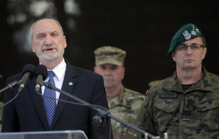 Z historii został zupełnie wymazany fakt, że po 1945 roku w Polsce z bronią w ręku walczyło blisko trzysta tysięcy osób. To były oddziały rozproszone i grupy izolowane, ale do lat 60. walczyli ludzie z bronią w ręku przeciw okupacji sowieckiej.
wystąpienie na XI Zjeździe Klubów „Gazety Polskiej”