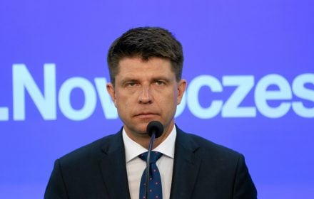 Minister Szałamacha zaplanował deficyt budżetowy na poziomie 59,3 mld zł (2,9 proc PKB) - to nominalnie najwyższy deficyt ze wszystkich rządów po 1989 roku.
Facebook Ryszarda Petru