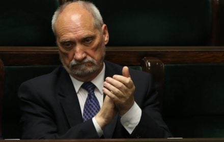 Tylko człowiek niezdrowy mógłby udowadniać, że samolot nie rozpadł się w powietrzu
"Warto rozmawiać", TVP 1