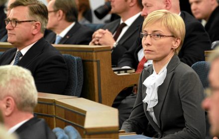 Unia Europejska zmierza w złym kierunku. Tak naprawdę to jest forma, może mniej totalitarna, ustroju komunistycznego.
TV Trwam