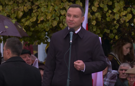 To są głosy, które spychają Hajnówkę i cały ten region do roli skansenu. Tak być nie powinno. Oczywiście, że puszcza powinna być chroniona i trzeba szanować to, co robią władze parku narodowego, bo one opiekują się tą najbardziej wartościową substancją.
Spotkanie z mieszkańcami Hajnówki