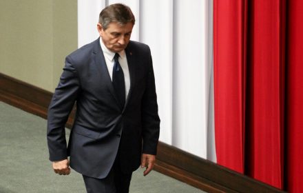Art. 37 projektu (...) przewiduje ograniczenie możliwości podejmowania przez sędziów Sądu Najwyższego dodatkowych zajęć