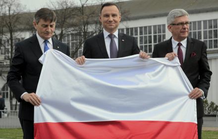Podczas obchodów stulecia odzyskania przez Polskę niepodległości przypomnimy i godnie uczcimy wszystkich, którzy zasłużyli się dla naszej wolności. Tych najbardziej znanych i tych, o których dziś pamięta już niewielu
Orędzie Noworoczne 2018