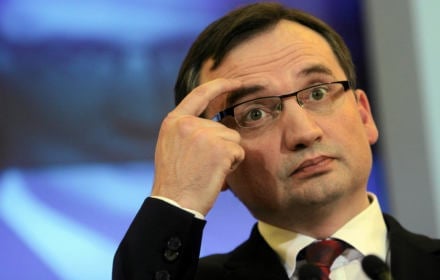 Polska odpowiedź nie mogła być w sposób merytoryczny i rzeczowy przeanalizowana w tak krótkim czasie, to jest niemożliwe. Ten pośpiech pokazuje, że tutaj chodzi o politykę. Nie podejrzewałem Komisji Europejskiej o taki brak profesjonalizmu.
Konferencja prasowa