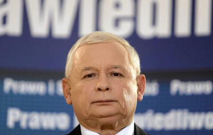 z17381555V,Prezes-PiS-Jaroslaw-Kaczynski-podczas-konferencji- z17381555V,Prezes-PiS-Jaroslaw-Kaczynski-podczas-konferencji-
