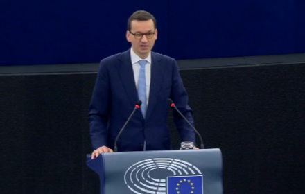 Polska jest nowym domem dla półtora miliona obywateli, w większości z Ukrainy. Nie są zarejestrowani u nas jako uchodźcy, bo nasze procedury umożliwiają im uzyskanie pozwoleń na pracę
Sesja plenarna Europarlamentu w Strasburgu