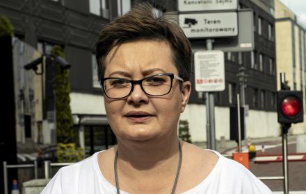 PiS ma teraz bez kontroli środki na swoje pomysły, na kupowanie przychylności wybranych samorządowców, na wspieranie spółek skarbu państwa, na przejmowanie od samorządów szpitali powiatowych, na wspieranie swoich instytutów badawczych.
Wysokie Obcasy