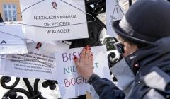 Demonstracja Slowo Na Niedziele - Wieszak Dla Biskupa we Wroclawiu