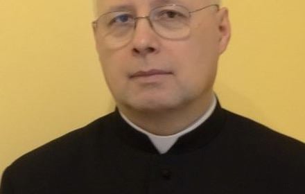Nie ma żadnych podstaw prawnych do organizowania zajęć z religii wyłącznie na pierwszych bądź tylko ostatnich godzinach lekcyjnych.
Stanowisko Komisji Wychowania Katolickiego KEP