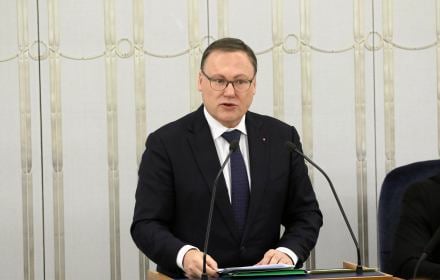 Nikt z obecnych na uroczystościach tak tego nie odebrał. Dopiero wyrwane z całości przemówienia i spreparowane przez media słowa nabierają takiego wydźwięku
Portal wpolityce.pl