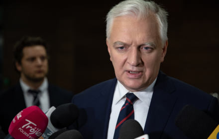 (…) dekarbonizacja - nie tylko Polski, ale i UE - nie ma tak dużego znaczenia w obliczu faktu, że główni truciciele środowiska (...) - Stany Zjednoczone, Rosja, Chiny czy Indie - kompletnie nie przejmują się europejskim normami w tym zakresie.
PAP