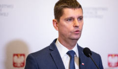 Minister Edukacji Dariusz Piontkowski ogłosił nowe daty egzaminów w szkołach