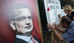 Protest '' Ziobro Musi Odejsc '' pod Kancelaria Prezesa Rady Ministrow w Warszawie