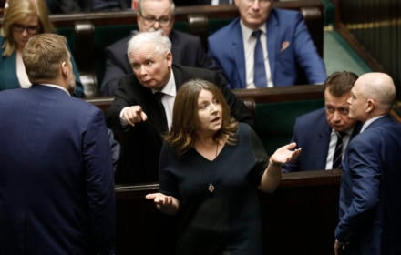 Wulgarny gest Lichockiej na Walentynki. Zmieni dynamikę polityczną? Kaczyński Zandberg Lichocka