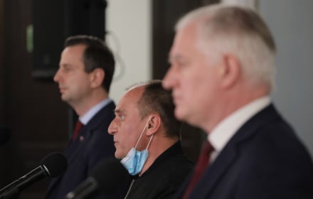 Będzie kompromis? Wybory w sierpniu Jarosław Gowin, Paweł Kukiz i Władysław Kosiniak-Kamysz przekonują, że wybory w sierpniu to dobre rozwiązanie