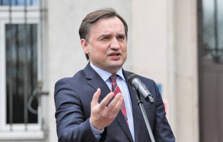 Konferencja prasowa w Warszawie o antylichwiarskich rozwiazaniach w zwiazku epidemia koronawirusa Zbigniew Ziobro, zamach na samorząd prokuratorów w tarczy 3.0