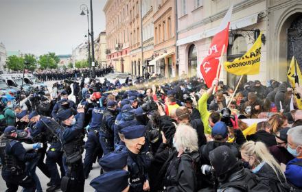 Kładoczny: Pod rządami PiS zgromadzenia władzy równiejsze niż obywateli Kładoczny: Pod rządami PiS zgromadzenia władzy równiejsze niż obywateli