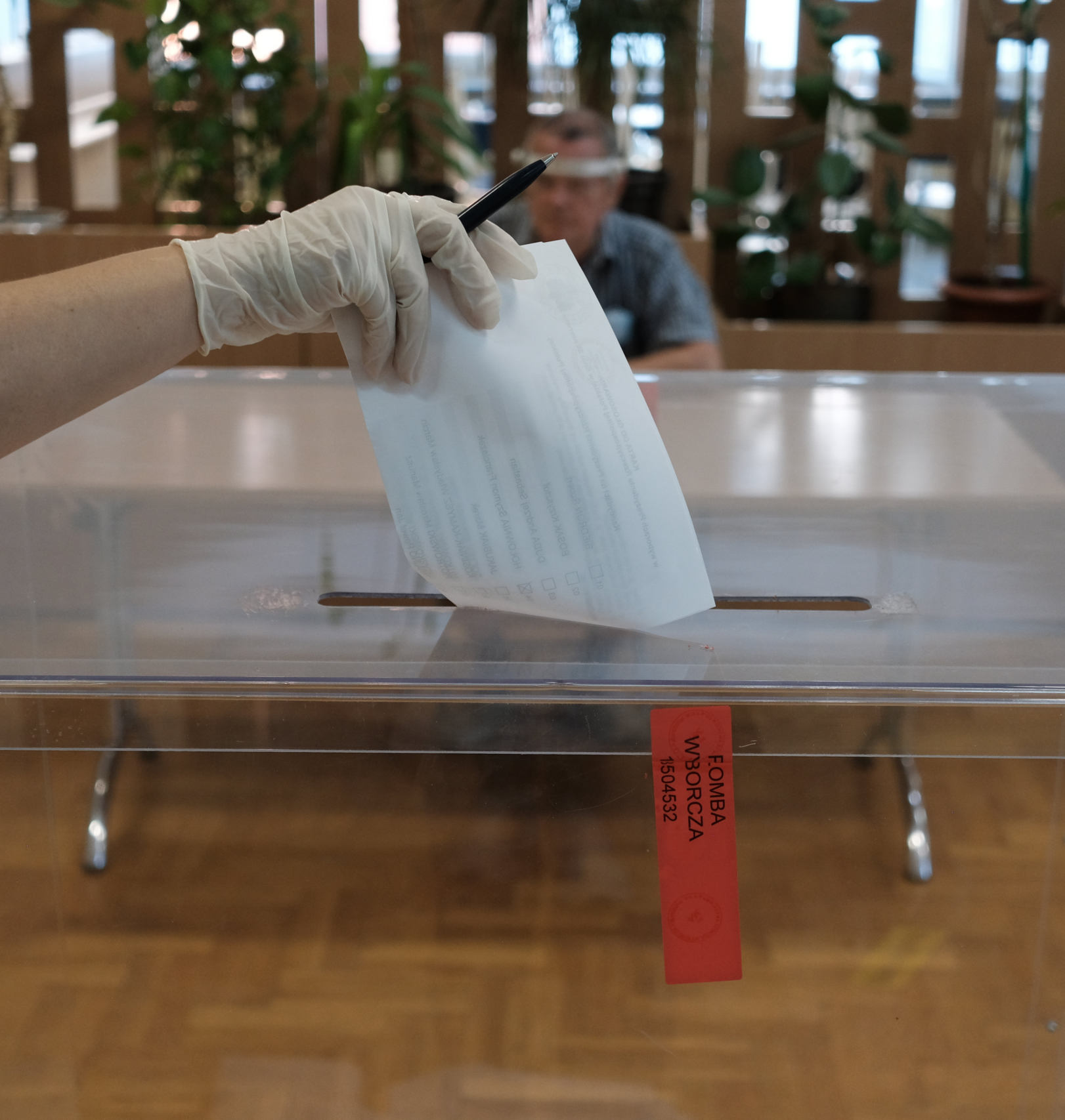 Mąż zaufania donosi o możliwych nieprawidłowościach przy liczeniu głosów