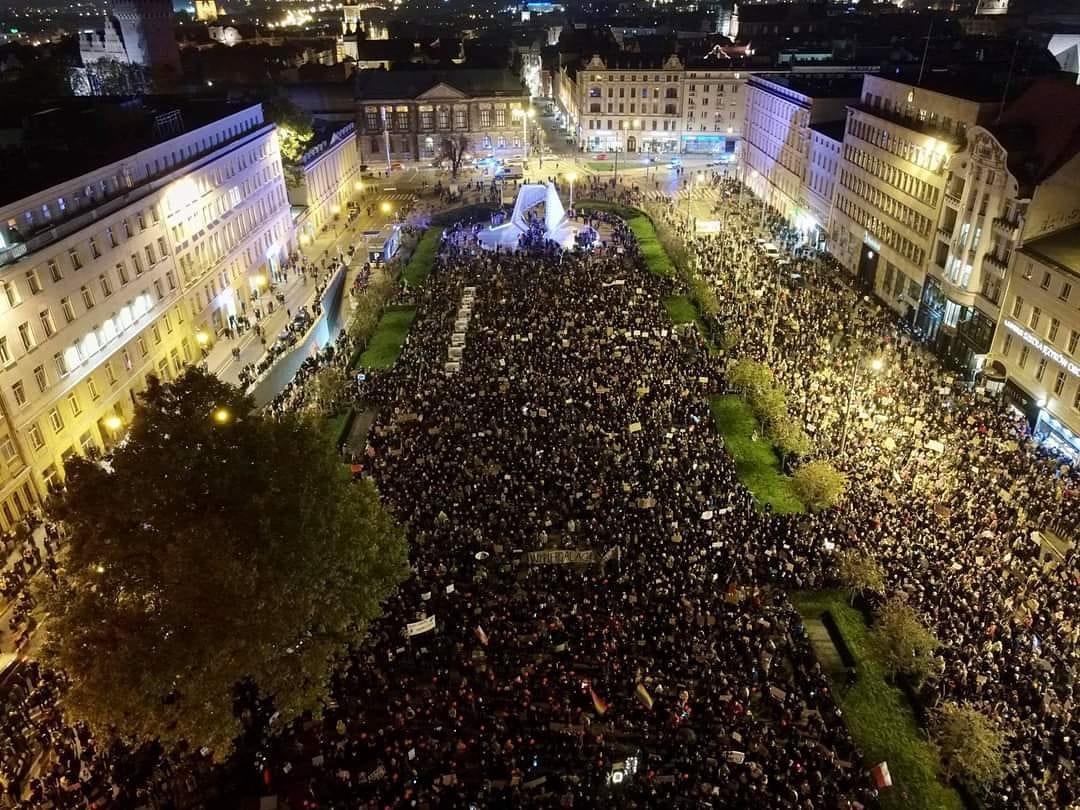 https://oko.press/images/2020/10/poznan.jpg