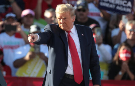 Donald Trump na wiecu w Goodyear w Arizonie, 28 października 2020, fot. (cc BY-SA 2.0) Gage Skidmore