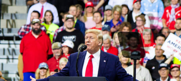 Donald Trump na wiecu w Minneapolis, 10 października 2019, fot. (cc BY-NC 2.0) Nikolas Liepins