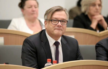 Obozy koncentracyjne, w których mordowało się Żydów i Polaków, powstały na terenie Polski, dlatego że w Polsce był największy antysemityzm przed II wojną światową
"Minęła 20" TVP Info