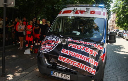Protest ratownikow medycznych w Krakowie Protest ratownikow medycznych w Krakowie