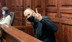 Jakub Żulczyk na sali sądowej
