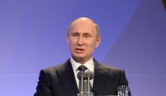 Putin przemawia. Cały czas wysyłamy Putinowi około 500 mln dolarów dziennie za energię. Najwyższy czas na embargo na ropę i gaz
