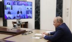 Władimir Putin podczas wideokonferencji
