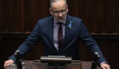 Minister Zdrowia Adam Niedzielski przemawia w Sejmie