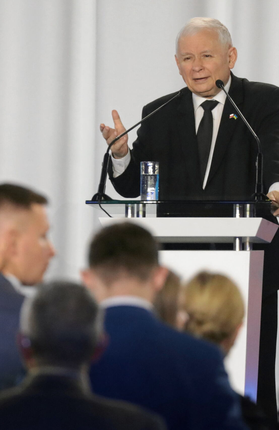 Kaczyński: pensje rosną szybciej niż inflacja. Proszę zaktualizować dane, panie prezesie Prezes PiS przemawia