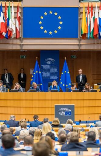PE jednak za regulacjami klimatycznymi. System ETS może objąć żeglugę, transport i budynki EP głosuje w Brukseli