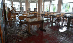 zbombardowana sala szkolna