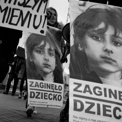 Miejsce dzieci nie jest w lesie. Demonstracja w Michałowie Michałowo, 23.10.2021. Miejsce dzieci nie jest w lesie – protest