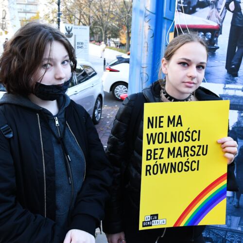 Protest przeciw ustawie StopLGBT Kai Godek pod Sejmem Warszawa, 28.10.2021. Protest przeciw ustawie StopLGBT Kai Godek