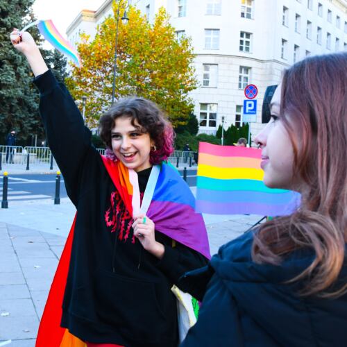 Protest przeciw ustawie StopLGBT Kai Godek pod Sejmem Warszawa, 28.10.2021. Protest przeciw ustawie StopLGBT Kai Godek