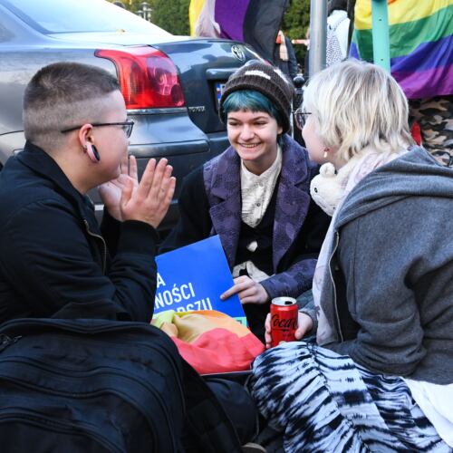 Protest przeciw ustawie StopLGBT Kai Godek pod Sejmem Warszawa, 28.10.2021. Protest przeciw ustawie StopLGBT Kai Godek