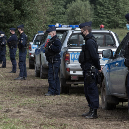 Usnarz Górny – Afgańczycy przetrzymywani na granicy Usnarz Górny, 01.09.2021. Polskie służby nie dopuszczają pomocy do Afgańczyków przetrzymywanych na granicy