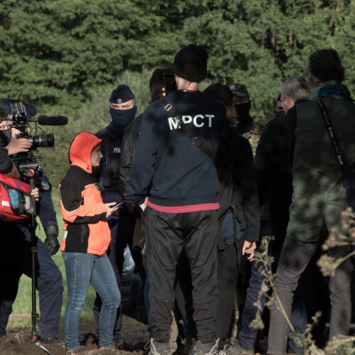 Usnarz Górny – Afgańczycy przetrzymywani na granicy Usnarz Górny, 01.09.2021. Polskie służby nie dopuszczają pomocy do Afgańczyków przetrzymywanych na granicy