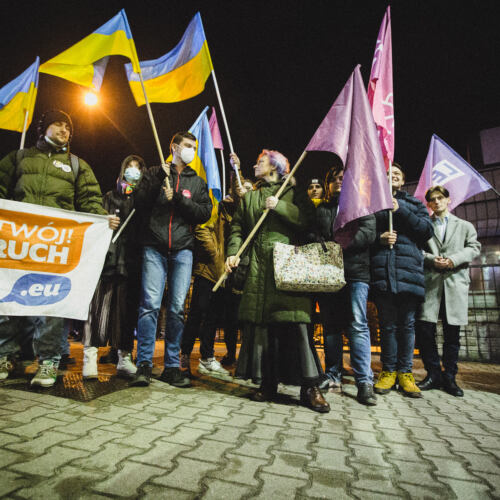 „Stop Puitin wars, stand with Ukraine”. Protest pod ambasad Warszawa, 23.02.2022. „Stop Puitin wars, stand with Ukraine”. Protest pod ambasadą Rosji